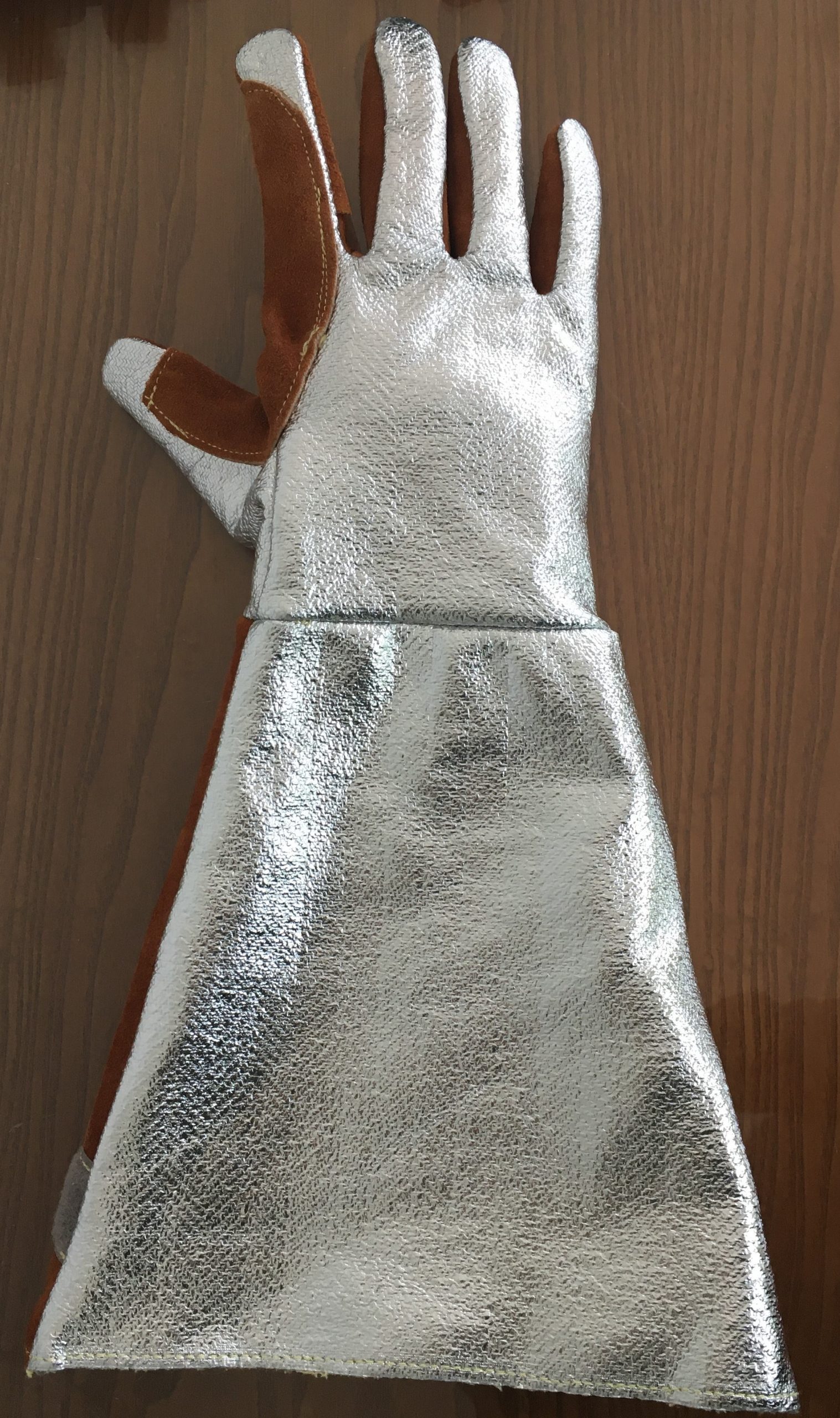 Aluminized safety gloves size 8 (small)